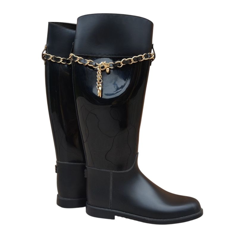 bottes de pluie femme hautes noires avec chaîne dorée Moschino