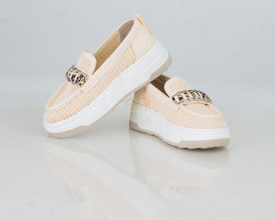 Lindz Beige loafers