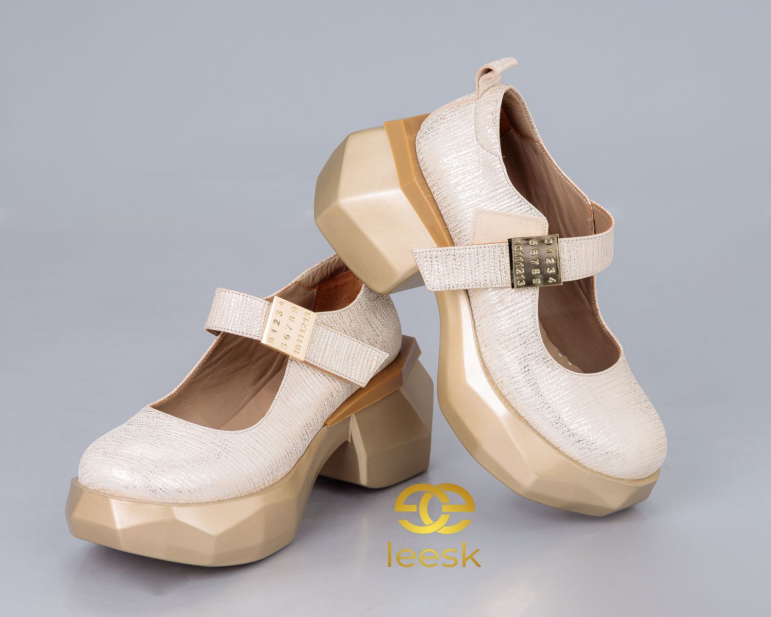 Khabo gold shoe