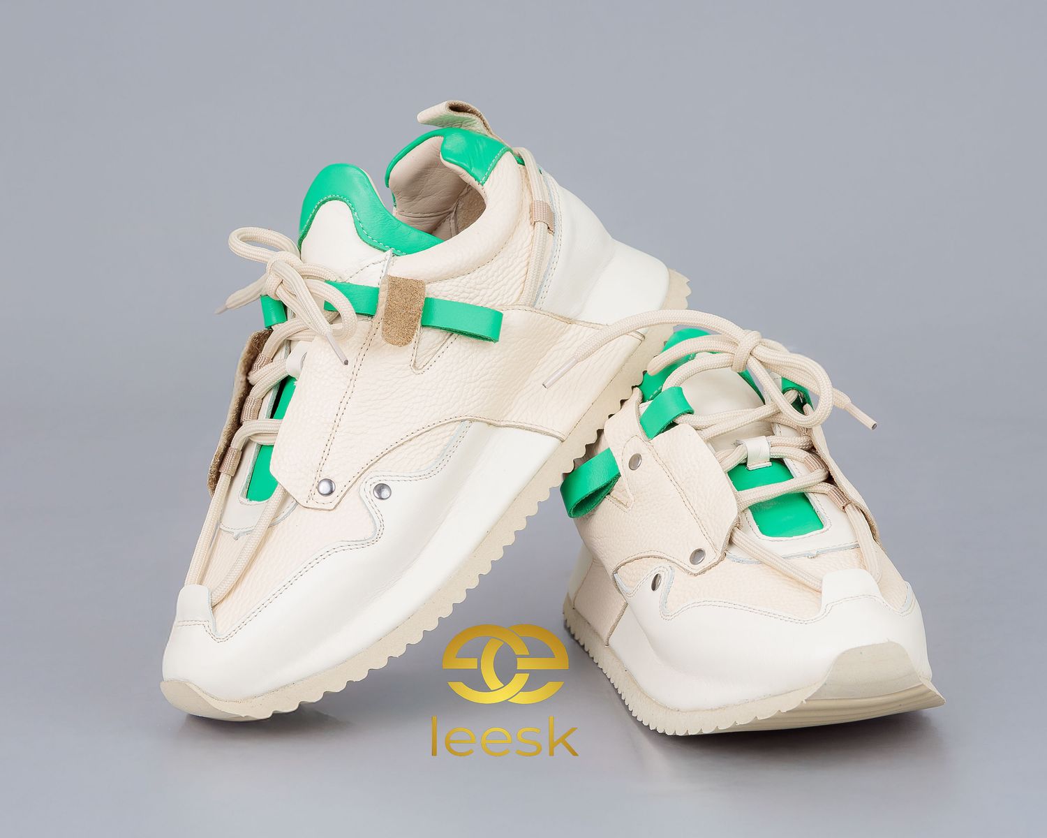 Lunathi sneaker