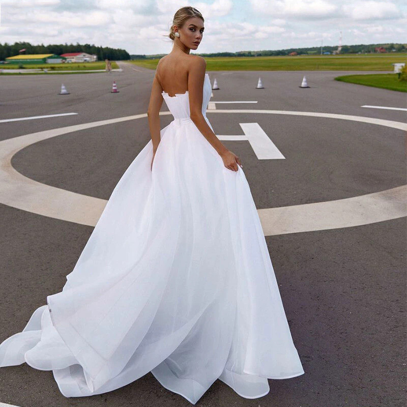 Boho Wedding Dresses Sexy Backless Puff Sleeves Beach Bride Dress Organza Princess Wedding Dress Plus Size