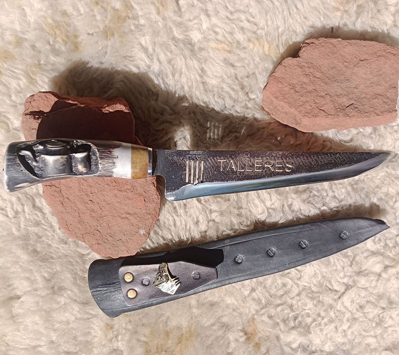 CUCHILLO ARTESANAL TALLERES