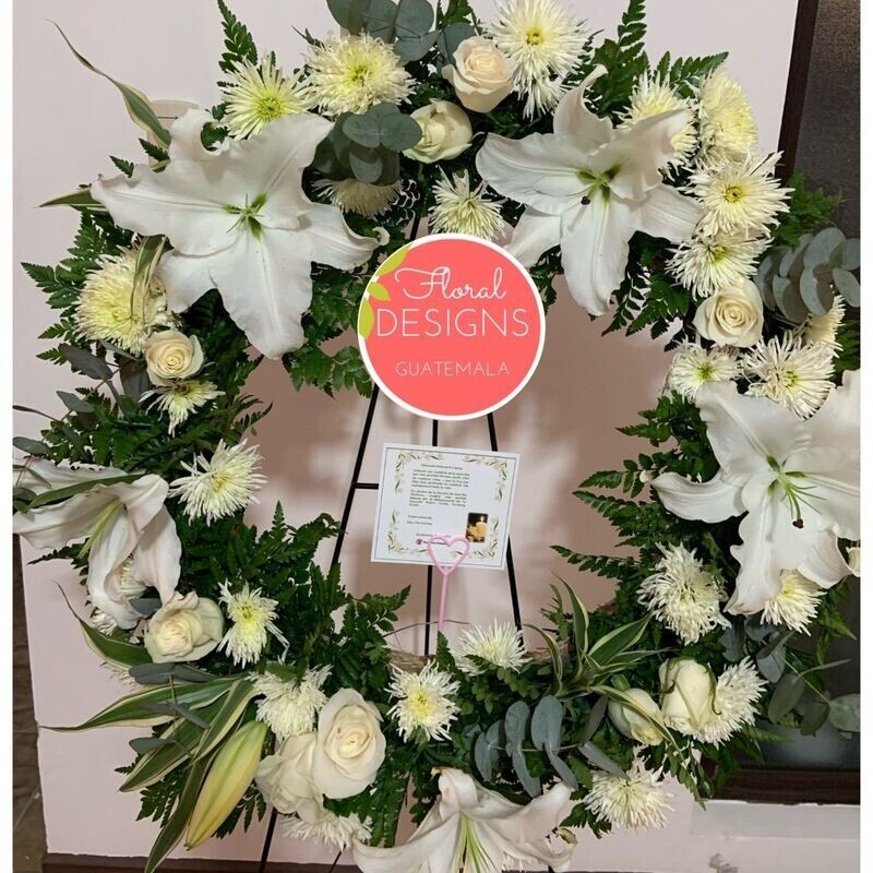 Corona mediana de rosas y lirios