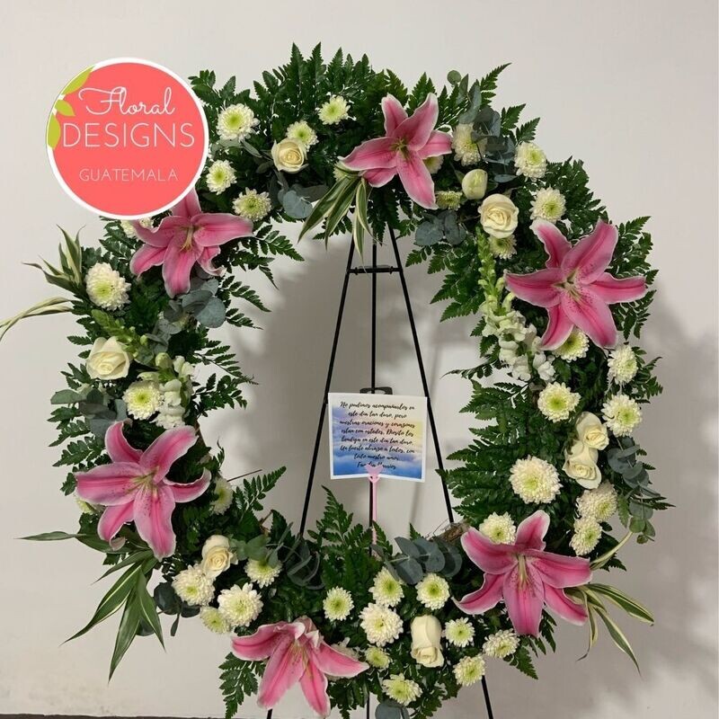 Corona mediana de rosas y lirios tonos rosa