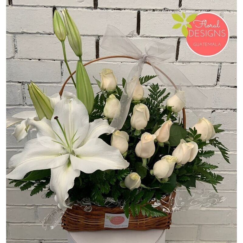 Arreglo Lili & Blush en blanco