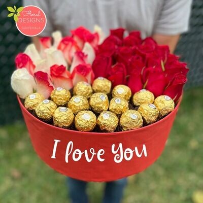 Roundbox roja de rosas y Ferrero