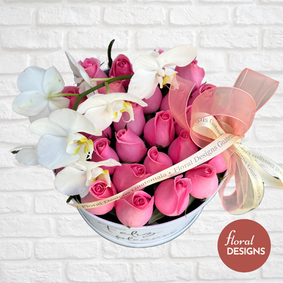 Roundbox Delux de rosas + Orquídeas