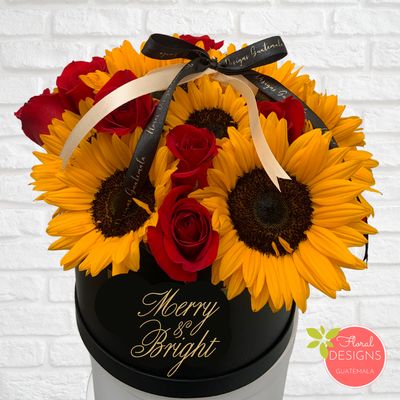 Roundbox Delux de girasoles y rosas