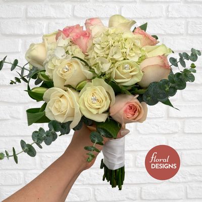 Bouquet de novia + Boutonniere CM015