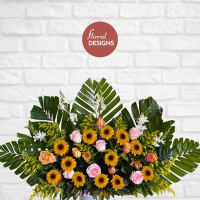 Palmatoria de rosas y gerberas