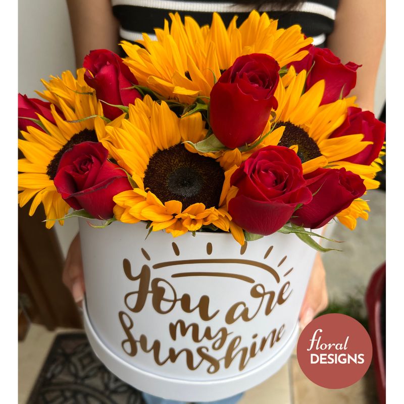 Roundbox Delux blanca de girasoles y rosas