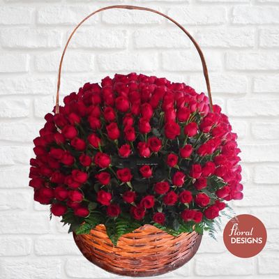 Cesta de 300 rosas