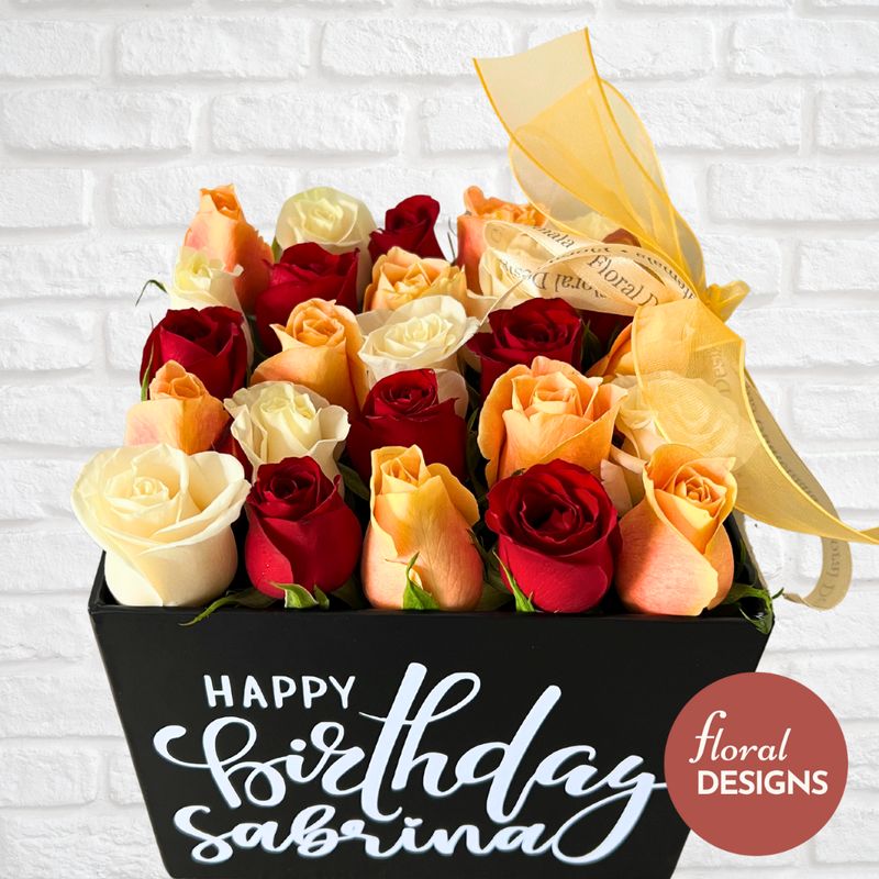 Caja de 25 rosas personalizada Tricolor