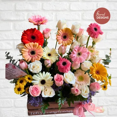Caja rustica de flores mixtas