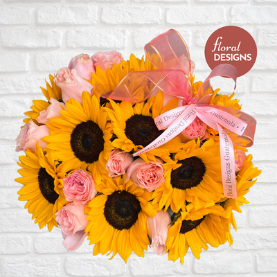 Caja personalizada de girasoles + rosas