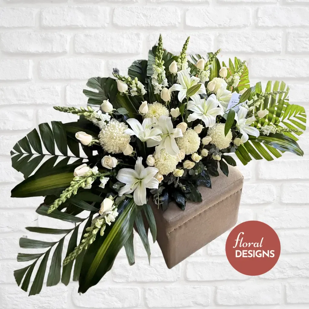 Palmatoria de lirios y crisantemos