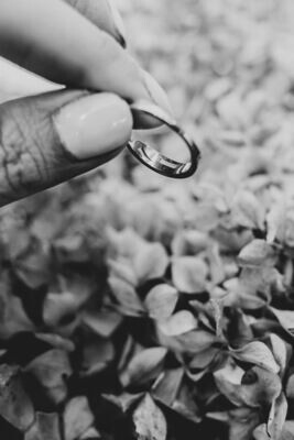 ​De betekenis achter gouden Asringen als eeuwige herinnering