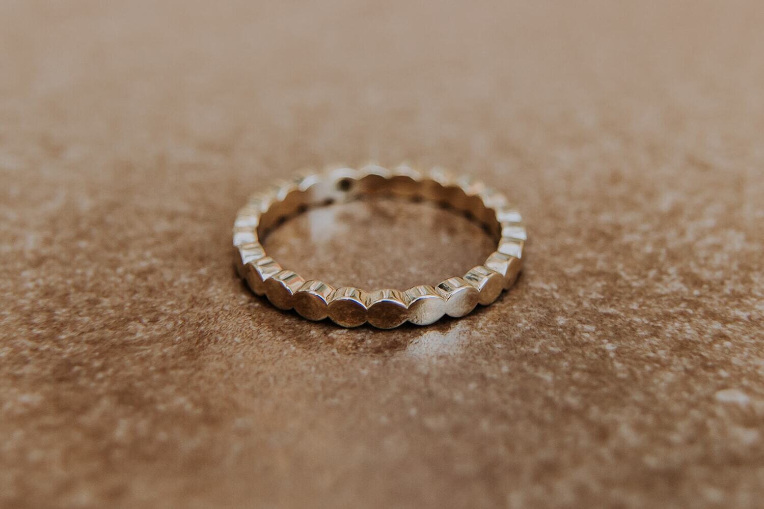 Dots in Gold | Gouden Asring 14kt