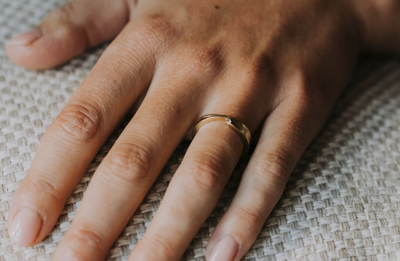 Diamond Wave |  Gouden Asring Met Diamant 14kt