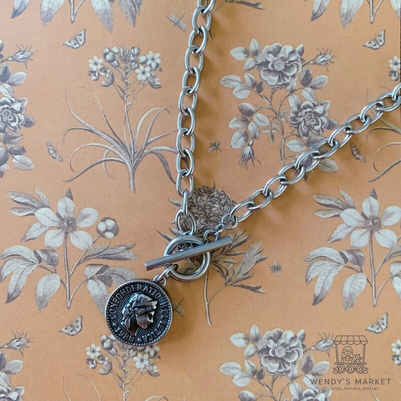 Toggle bar necklace (Coin)