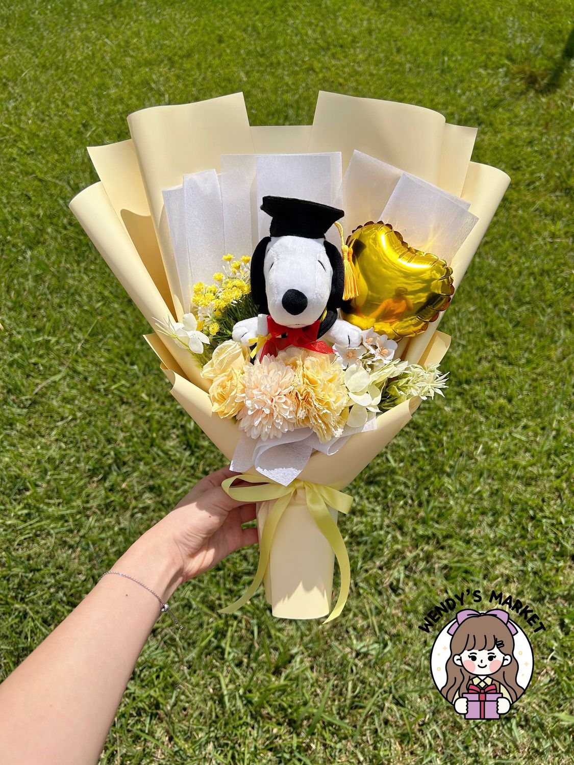 Graduation Snoopy Bouquet