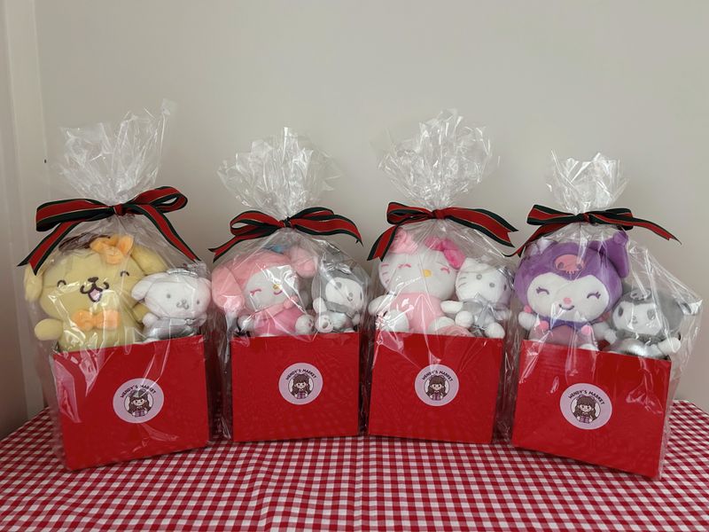 Gift Box (Sanrio pastel &amp; Silver)