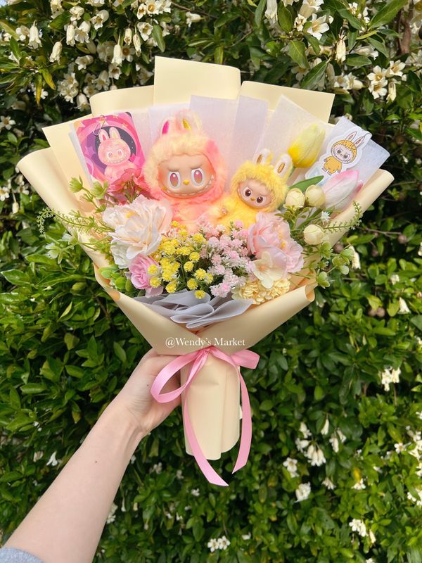 Labubu &amp; Mini Labubu Bouquet