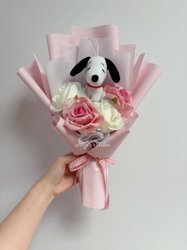 Small Snoopy Bouquet