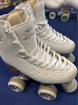 Preloved Artistic Roller Skates (215)