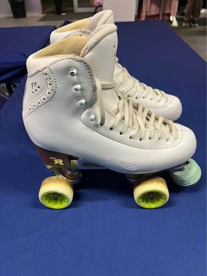 Preloved Artistic Roller Skates (260)