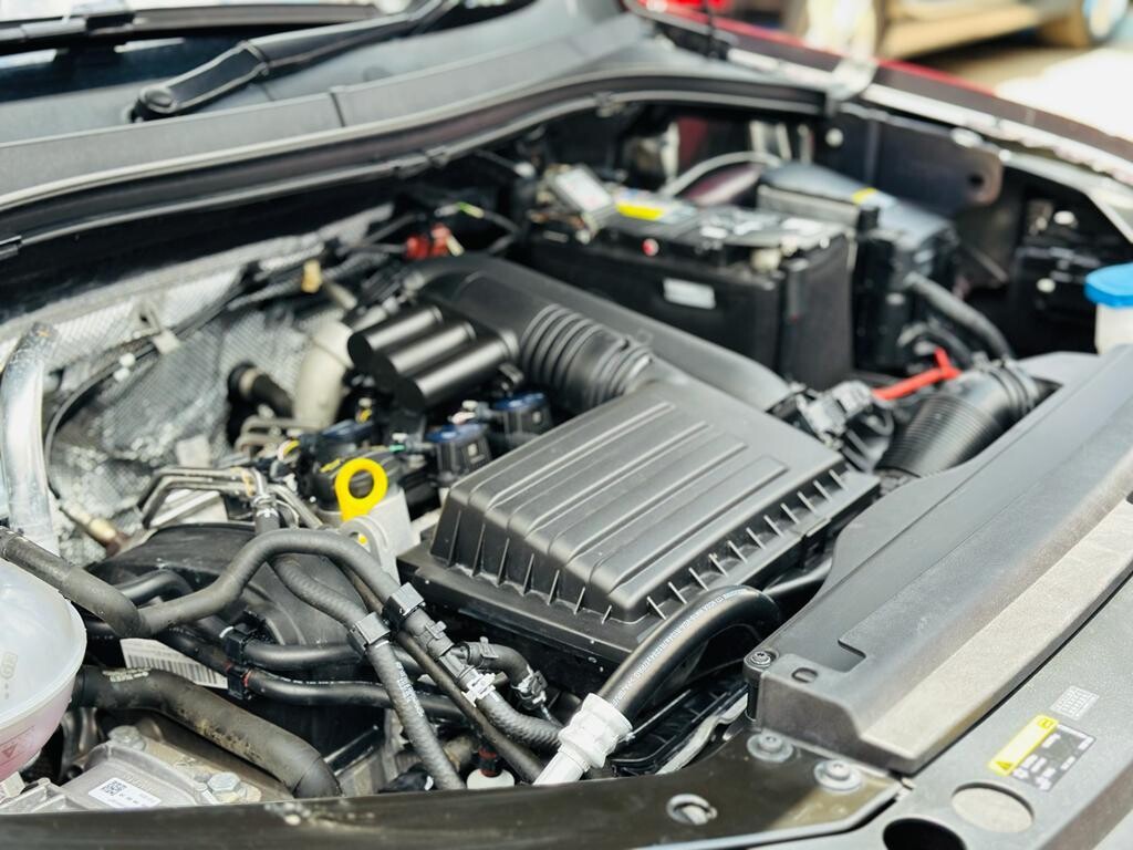 VOLKSWAGEN TIGUAN R LINE