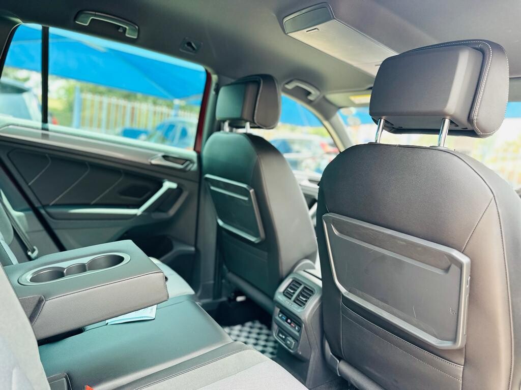 VOLKSWAGEN TIGUAN R LINE