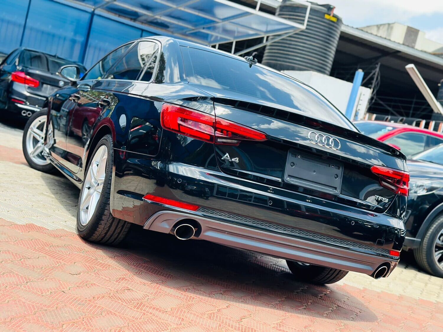 AUDI A 4