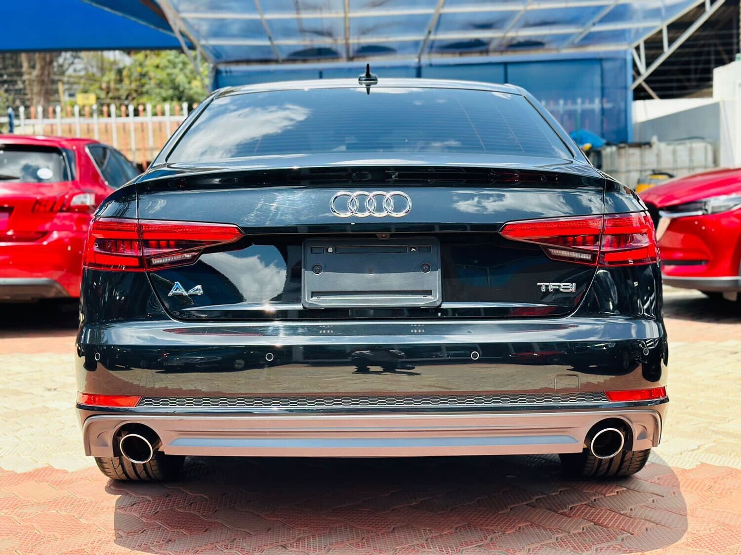 AUDI A 4