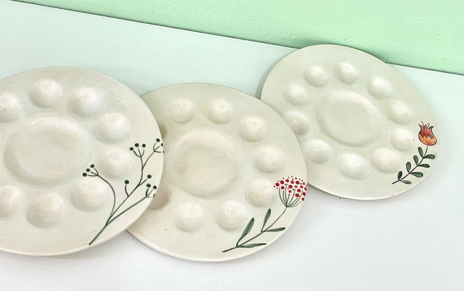 Handmade Round Ceramic Pallets