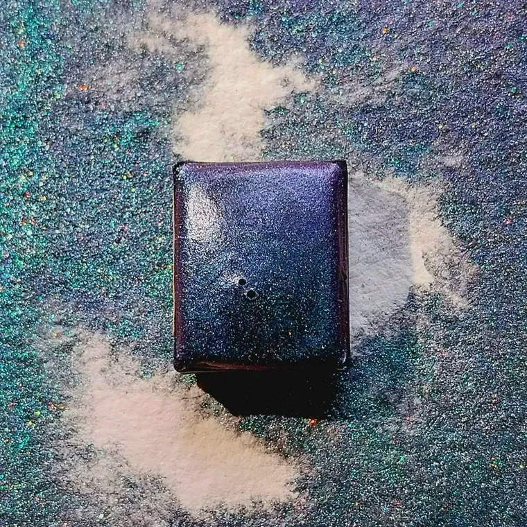 Glitter meadow half pan