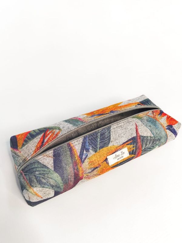 Strelitzia print stationary bag