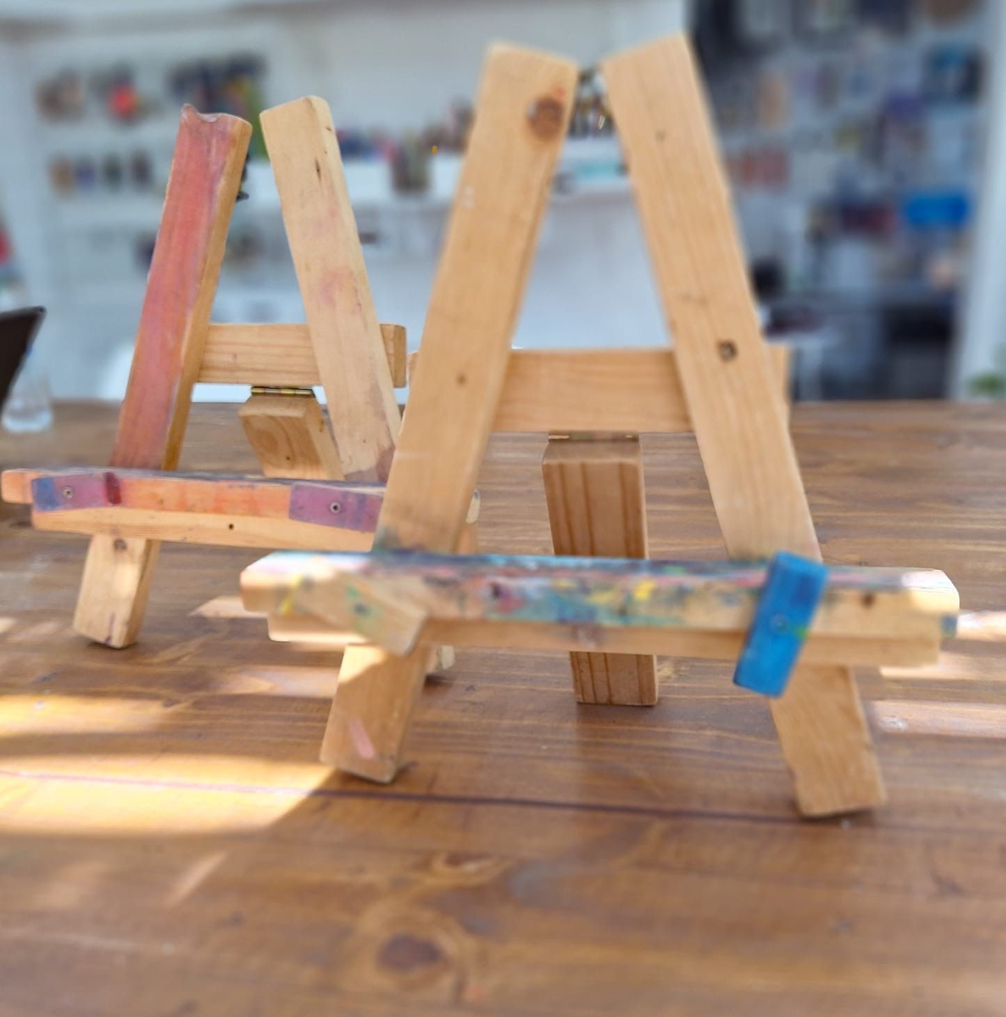 Second hand solid wooden easel