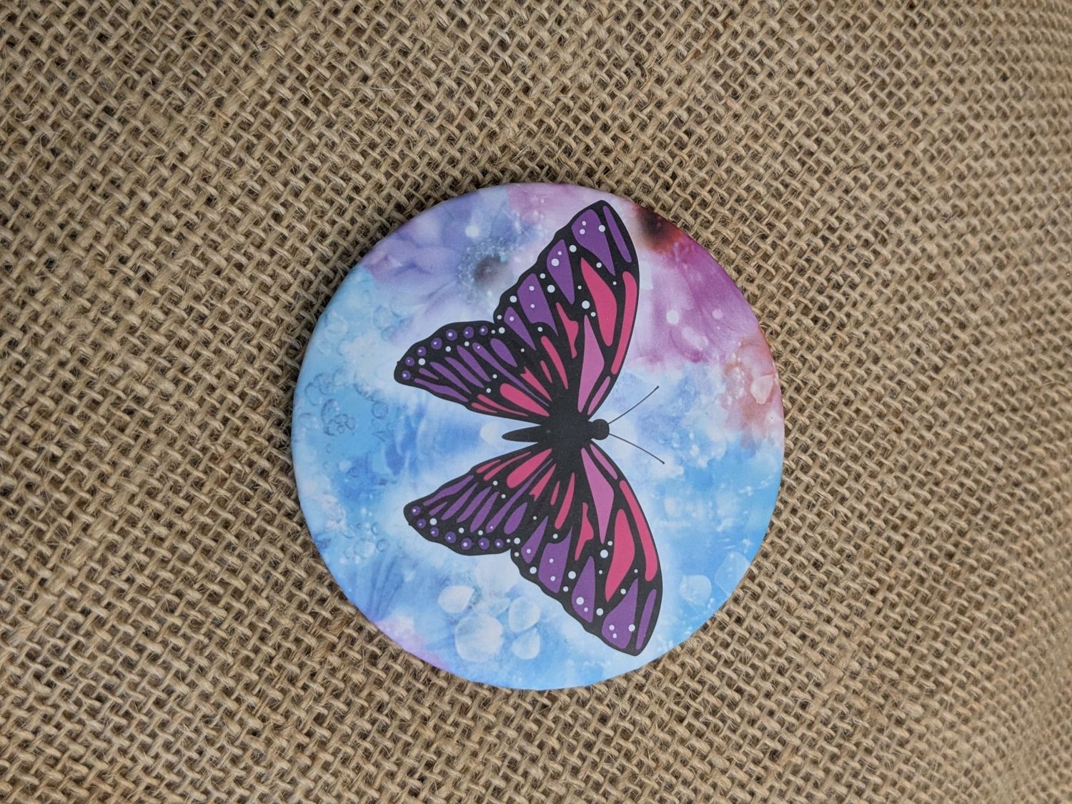 Butterfly compact mirror
