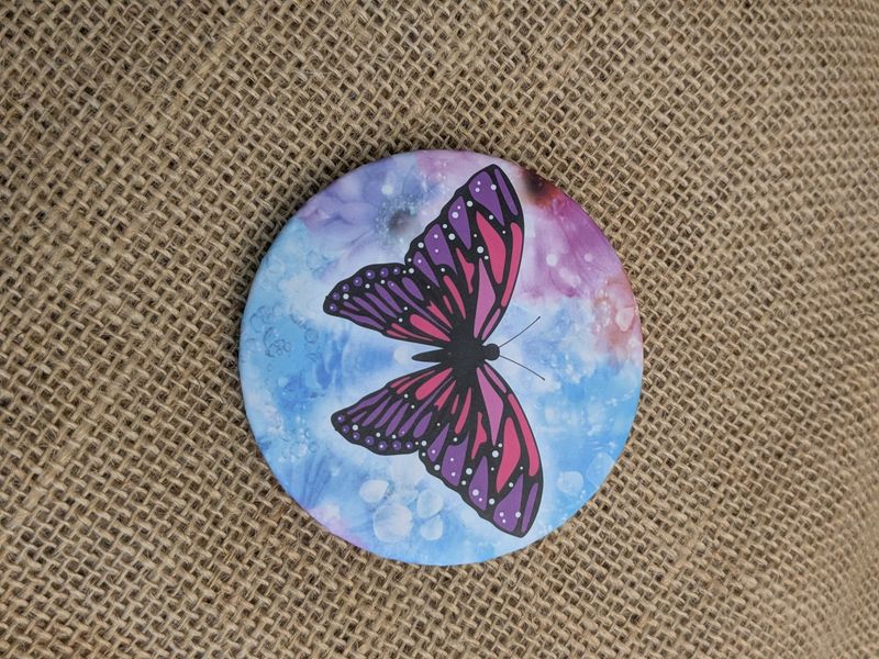 Butterfly compact mirror