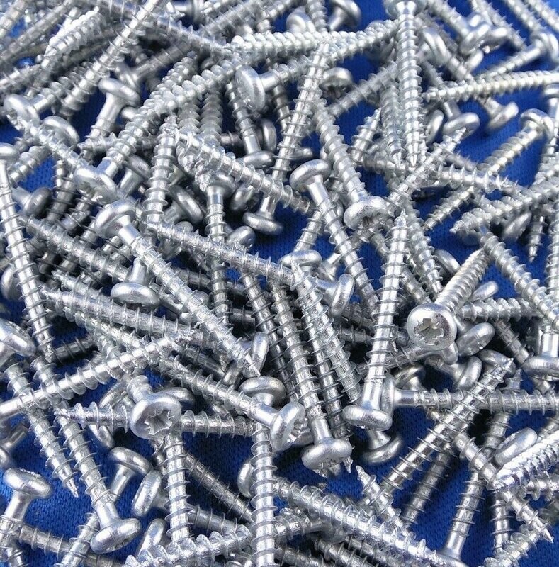 Spax universal screw 3 x 25 mm buttonhead cross recess Z full thread 100 pcs. Spax universal screw 3 x 25 mm buttonhead cross recess Z full thread 100 pcs.