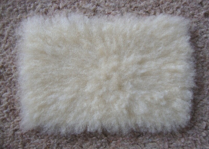 1:12 scale Cream Fur Rug for dolls house
