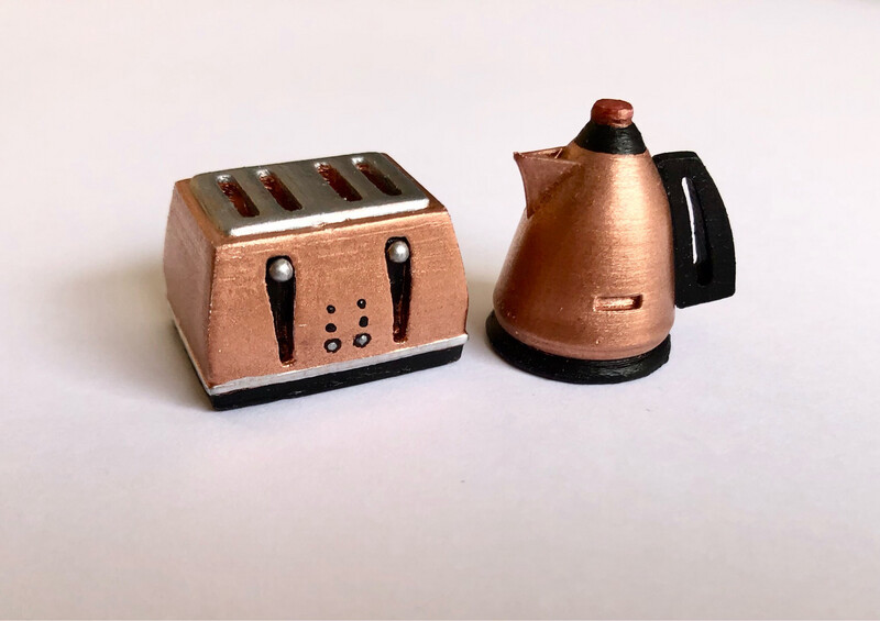 1:12 scale Kettle and Toaster for dolls house