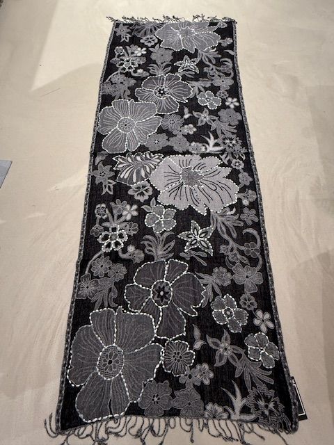 Embr Wool scarf 0020 black BW5-900