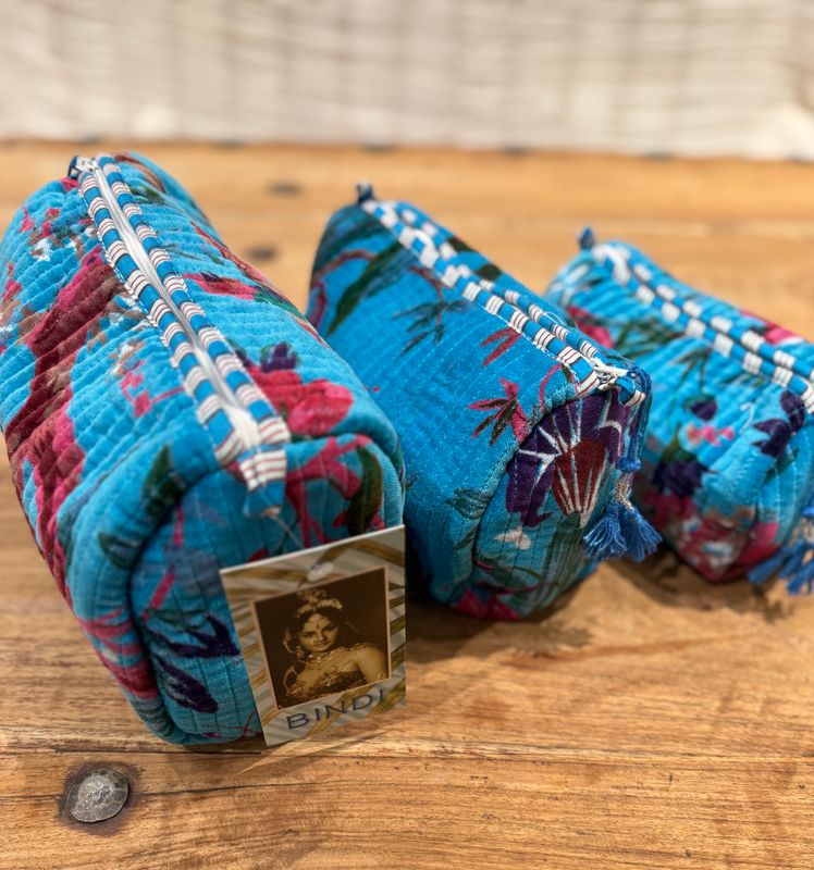 Pouches Set of 3 sizes 0042 turqoise BW5-782