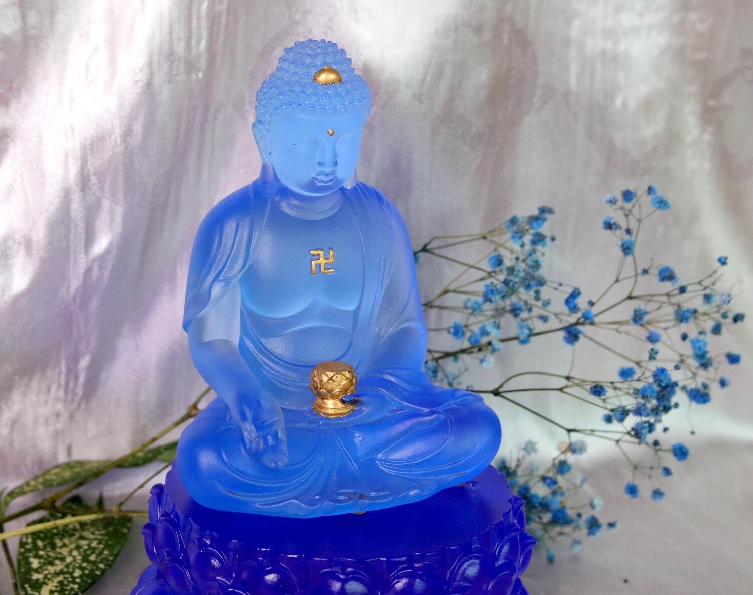 Blue Crystal Liu Li Glass Medicine Buddha