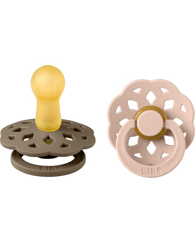Bibs Boheme
Set di 2 Ciucci Nocciola e Rosa Cipria Tettarella 6+m in Gomma Naturale Senza BPA PVC e Ftalati