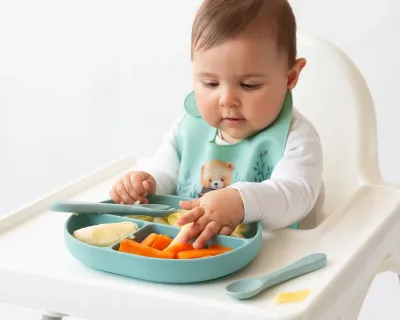 Kiokids Set Pappa in Silicone con Piattino a 3 Scomparti con Ventosa Cucchiaino e Forchetta Salvia