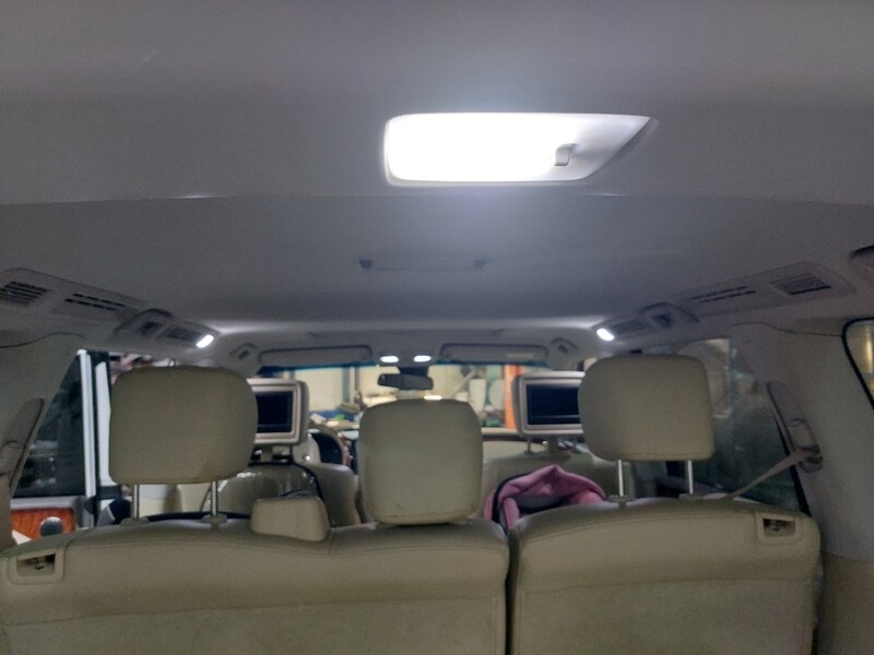 Infiniti qx56 Yellow Submarine