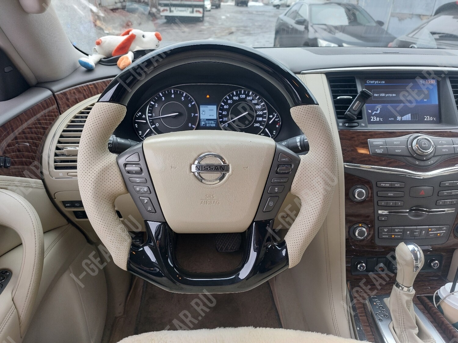 Руль Анатомический бежевый Infiniti QX56, QX80, Patrol Y62